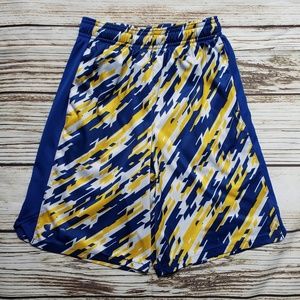 ❌SOLD❌Under Armour M Youth Medium shorts